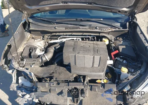 2019 Subaru Forester Premium z USA, uszkodzony, nr VIN JF2SKAEC7KH421697